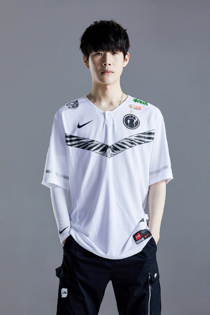 进攻变得更 进攻变得更