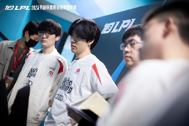 多观点和案 多观点和案